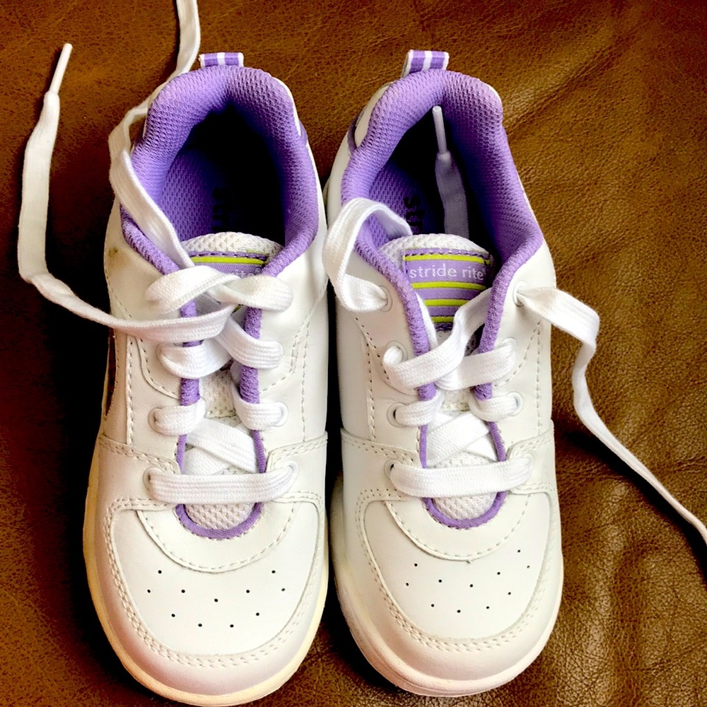 Stride rite kids shoe